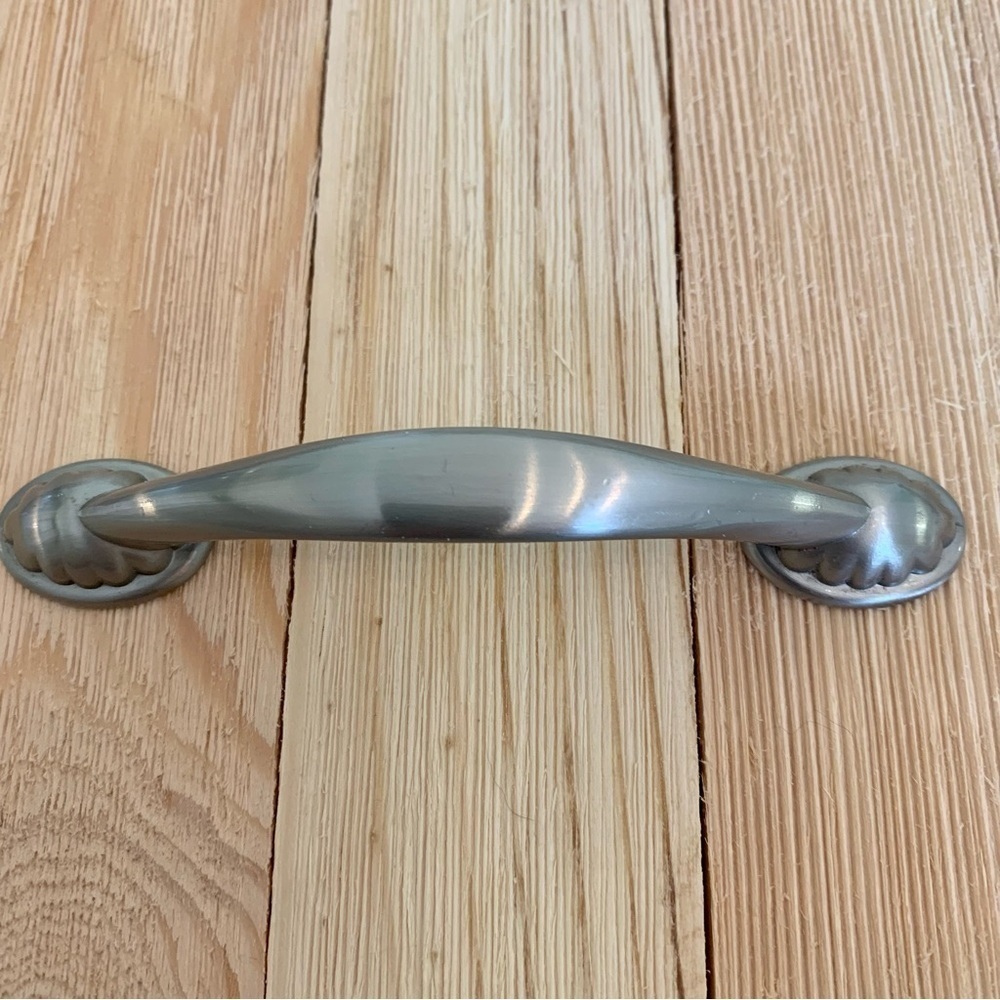 6 Drawer Pulls Dual Mount Shell Pull Satin Nickel Flower Curve Arch Bow Cabinets - Picture 2 of 14
